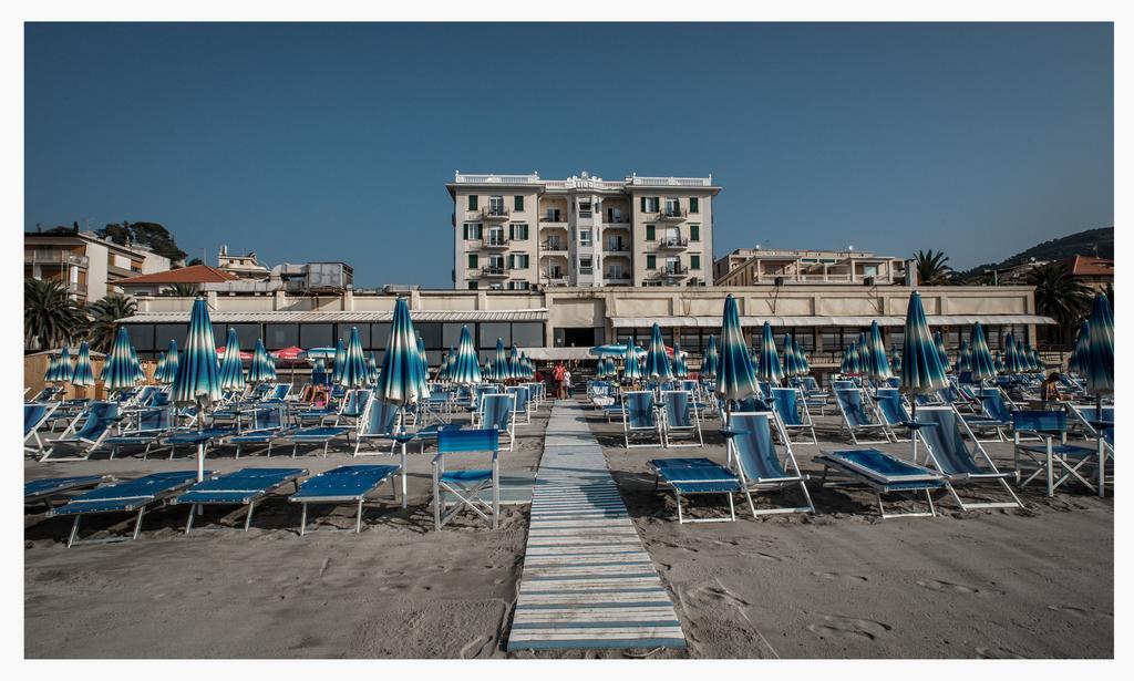 Lido Resort Finale Ligure Kültér fotó
