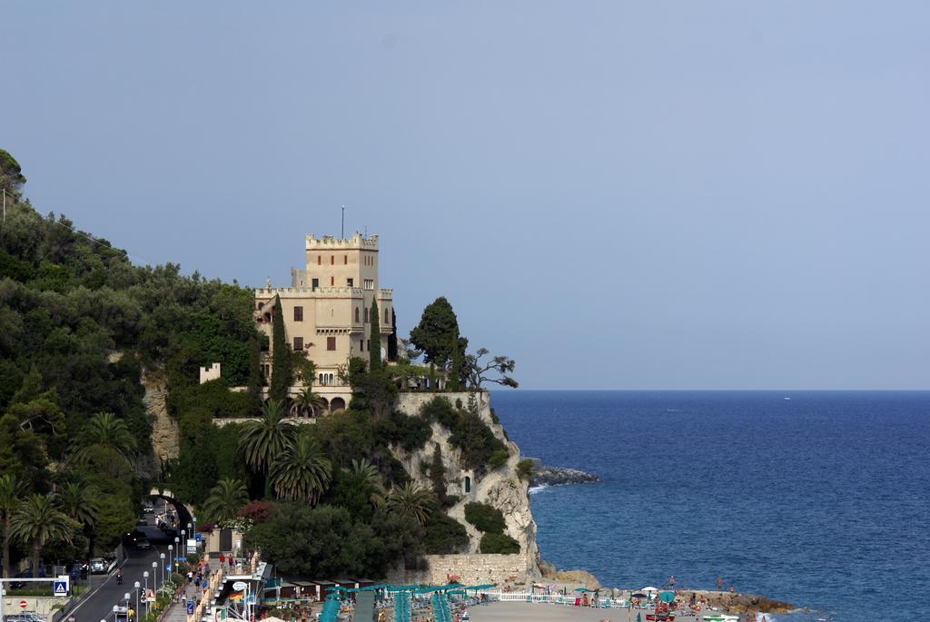 Lido Resort Finale Ligure Kültér fotó