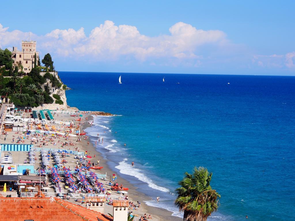 Lido Resort Finale Ligure Kültér fotó