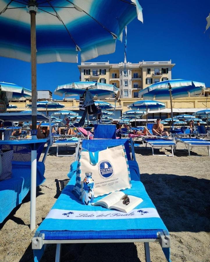 Lido Resort Finale Ligure Kültér fotó