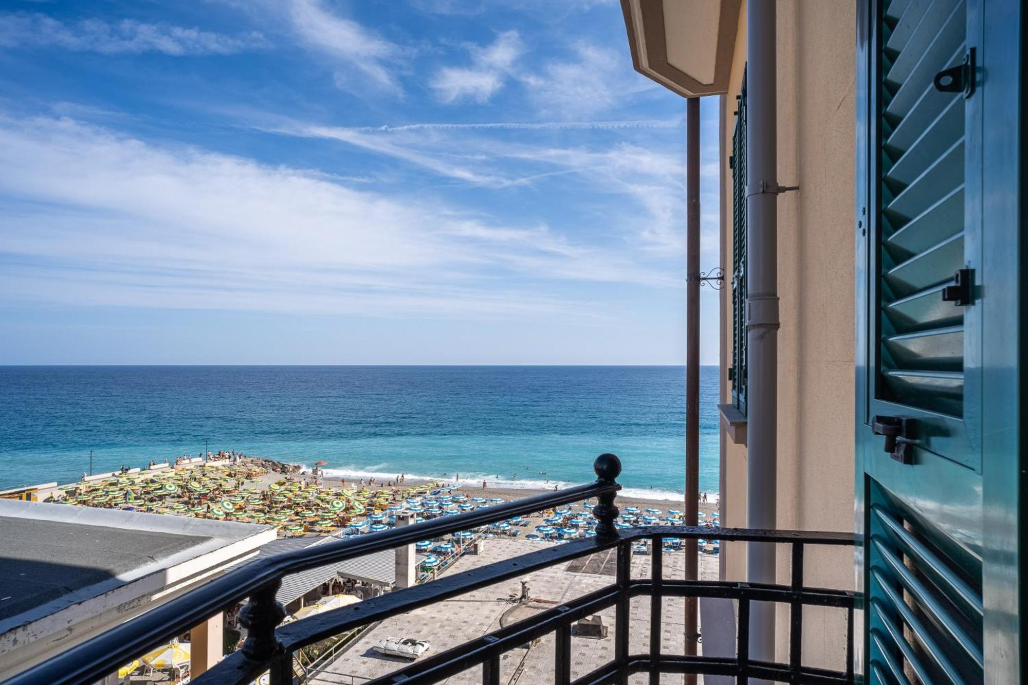 Lido Resort Finale Ligure Kültér fotó