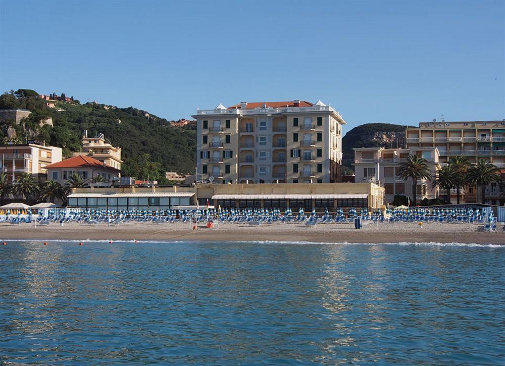 Lido Resort Finale Ligure Kültér fotó